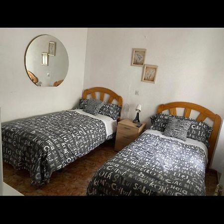 Pension Conchita II Madrid Exterior foto